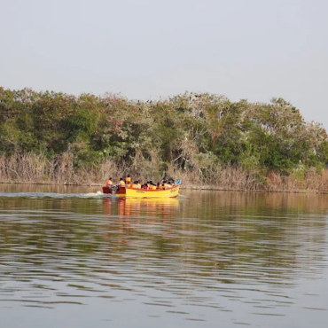Boating at SB Lake